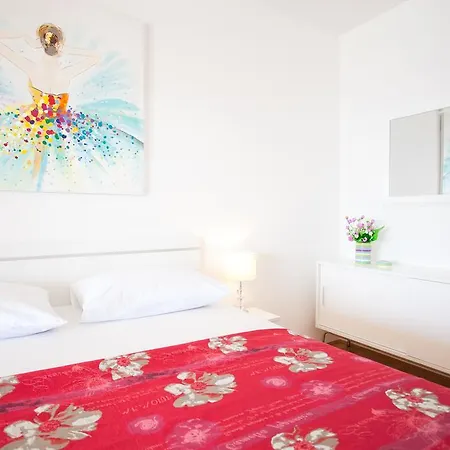 Luxury Front With Seaside View And Free Parking