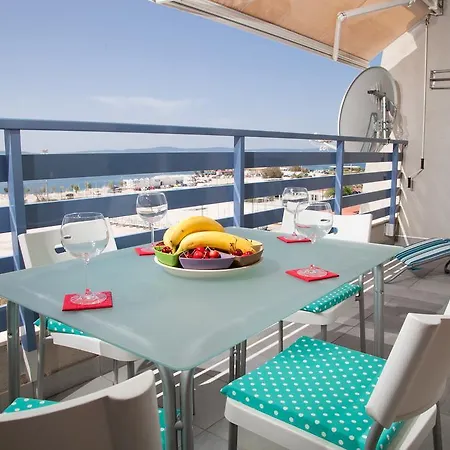 شقة Luxury Front With Seaside View And Free Parking